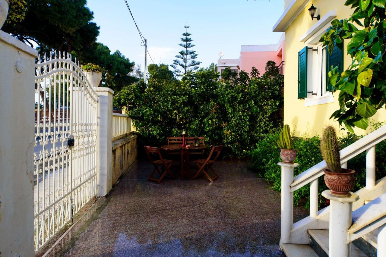 Jasmine Of Poseidonia Appartement Posidhonía Buitenkant foto