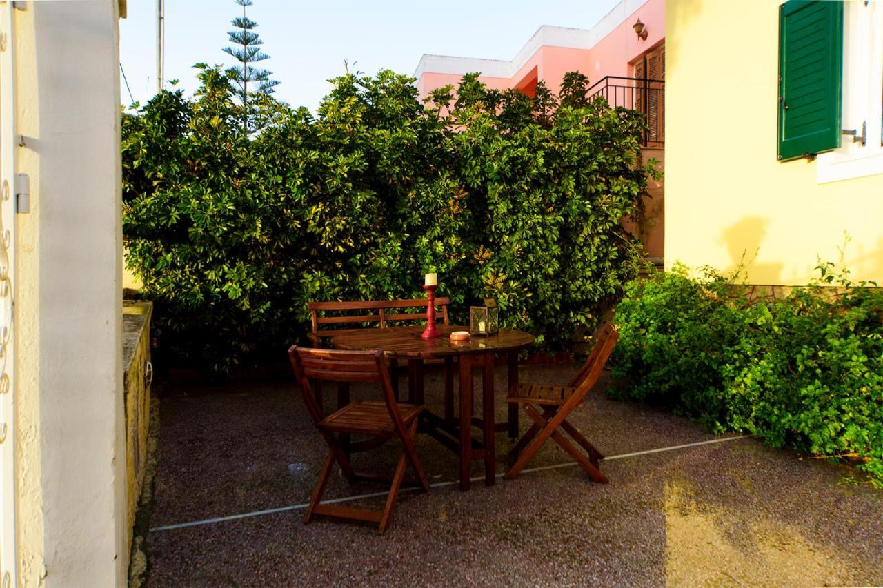 Jasmine Of Poseidonia Appartement Posidhonía Buitenkant foto