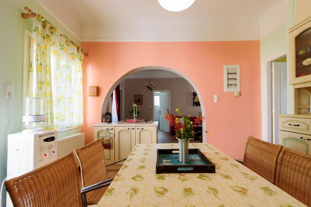 Jasmine Of Poseidonia Appartement Posidhonía Buitenkant foto