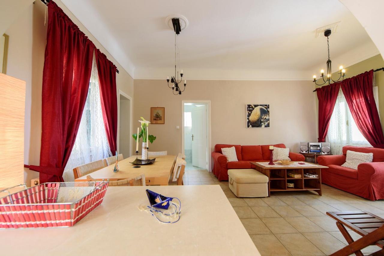 Jasmine Of Poseidonia Appartement Posidhonía Buitenkant foto