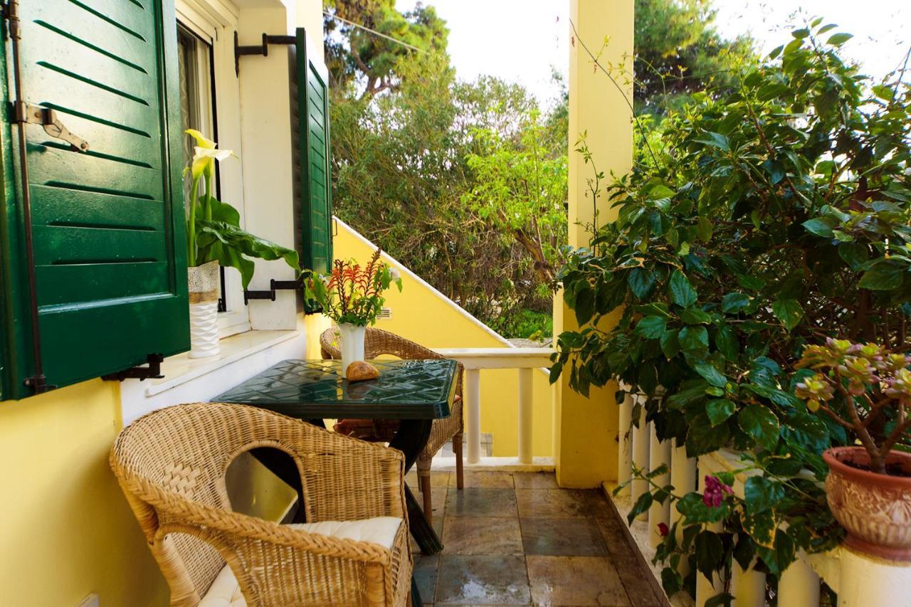 Jasmine Of Poseidonia Appartement Posidhonía Buitenkant foto