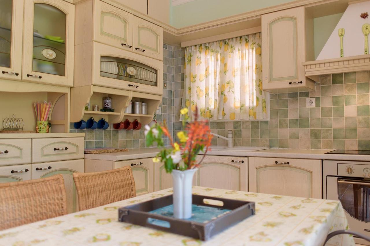Jasmine Of Poseidonia Appartement Posidhonía Buitenkant foto